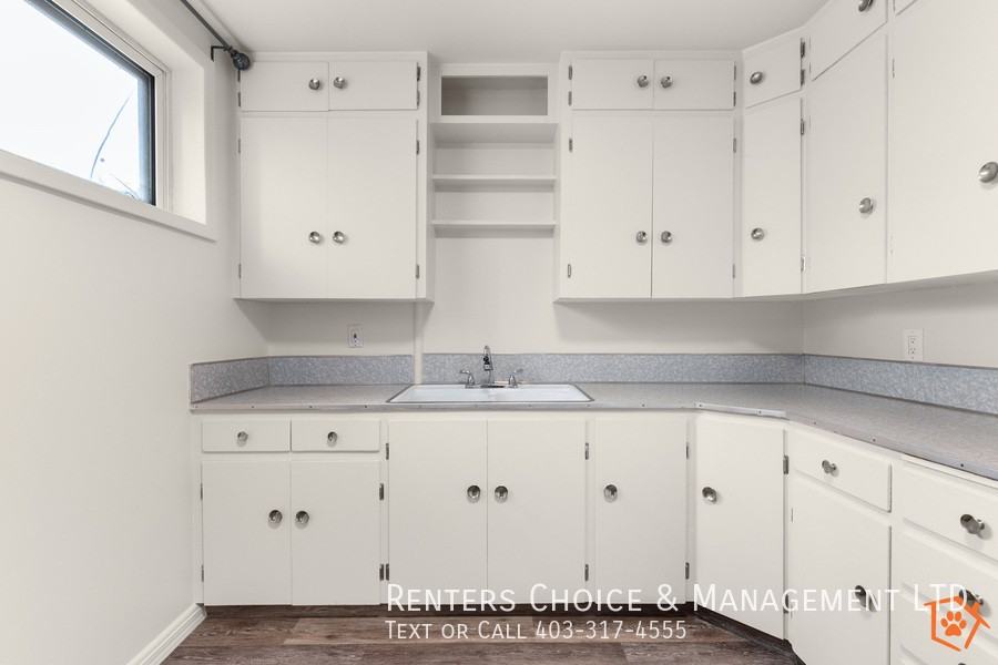 669B 5 St Sw - Photo 6 of 22