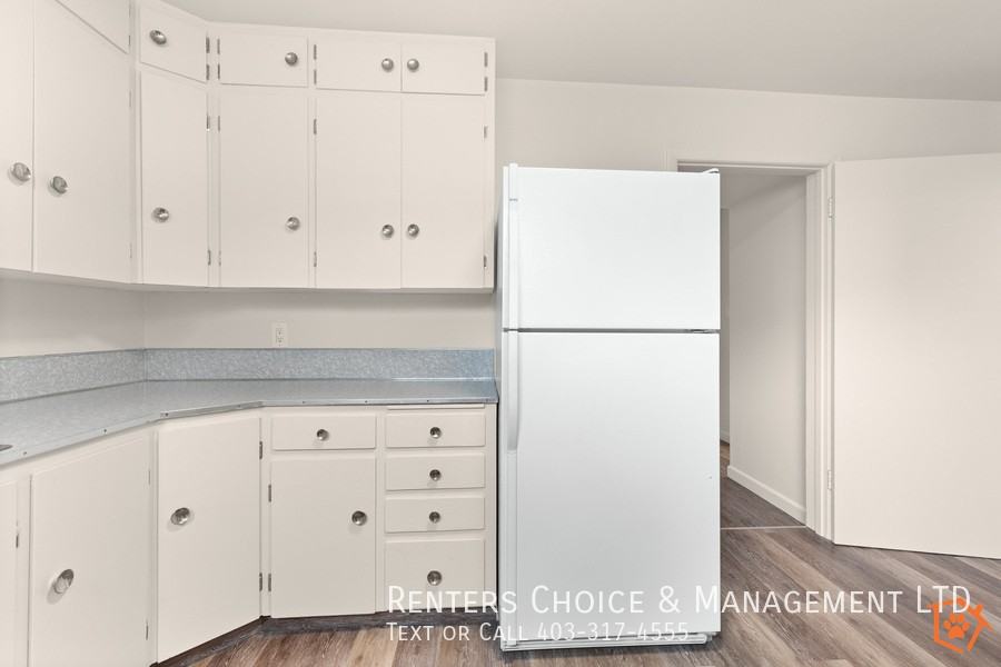 669B 5 St Sw - Photo 7 of 22