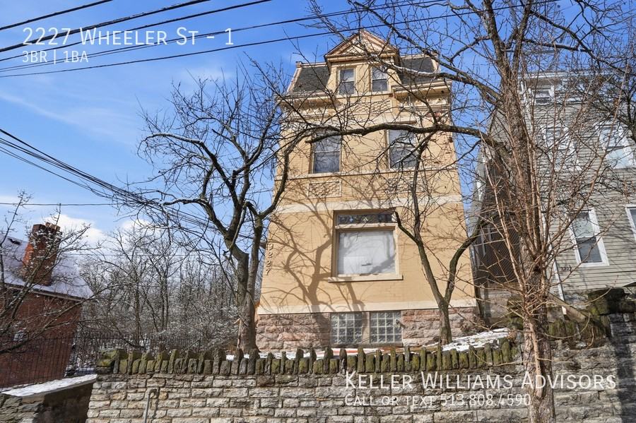 2227 Wheeler St #1 - Photo 5 of 32