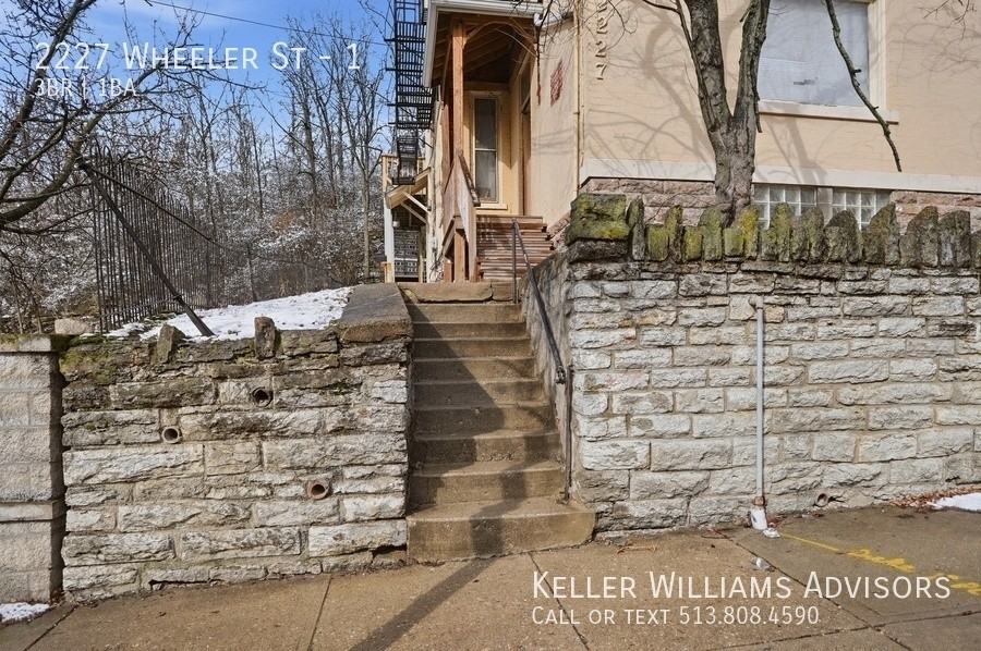 2227 Wheeler St #1 - Photo 7 of 32