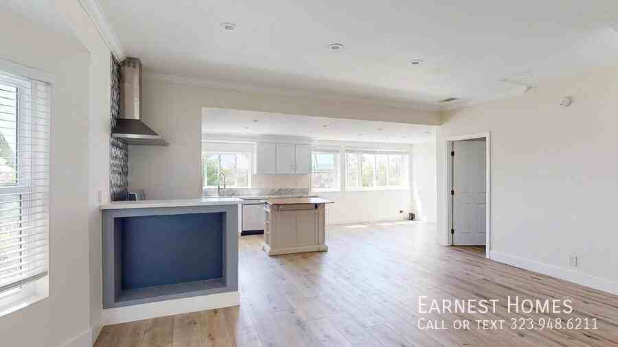 1307 Waterloo St - Photo 4 of 22