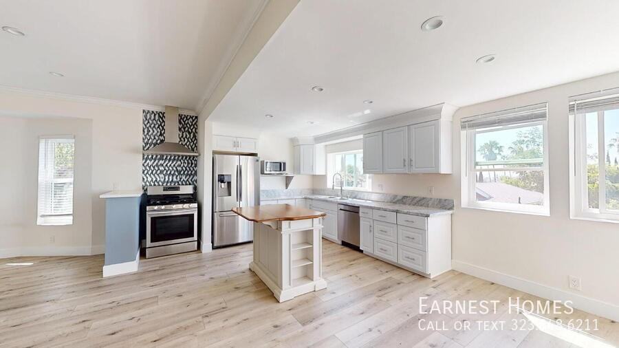 1307 Waterloo St - Photo 6 of 22