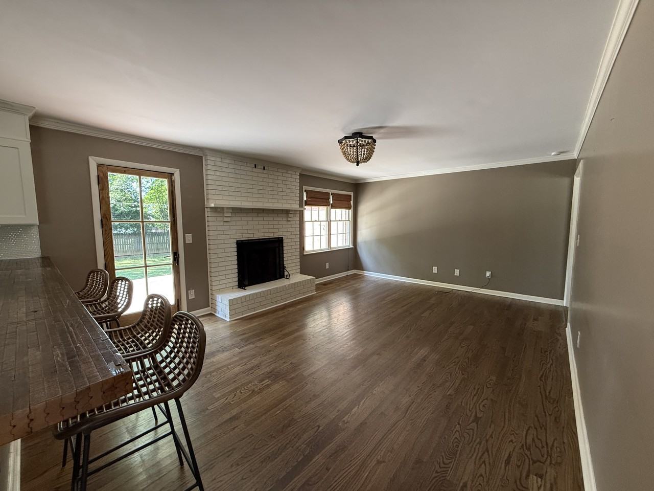 912 San Ramon Ave Se #NA - Photo 4 of 25