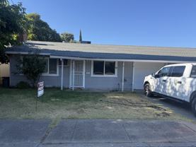 640 Reeds Ave #B - Photo 1 of 1