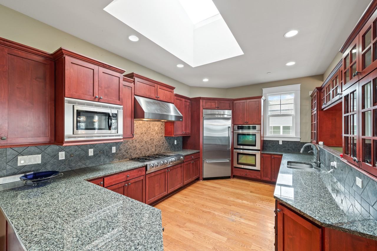1518 S 5th Pl #NA - Photo 3 of 18
