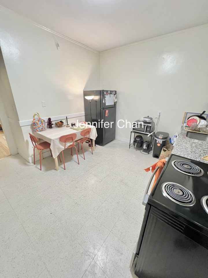 15 Park Vale Ave #10 - Photo 5 of 11
