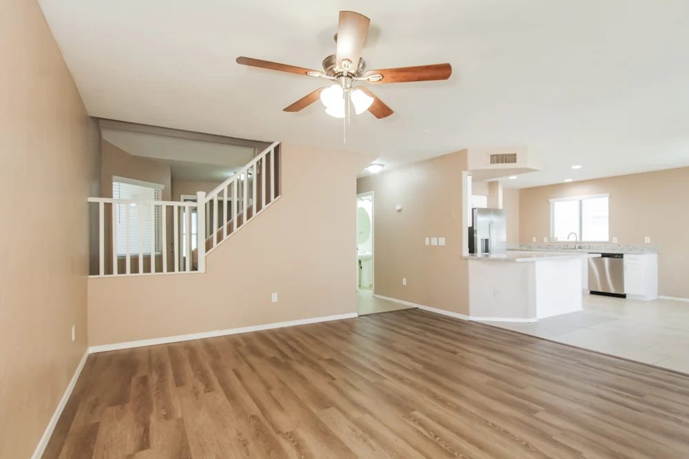 13443 W Rose Ln #NA - Photo 3 of 10