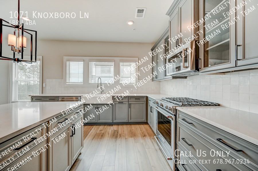 1071 Knoxboro Ln - Photo 6 of 25