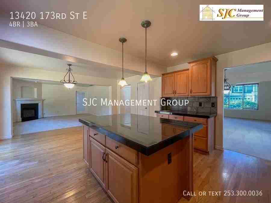 13420 173rd St E - Photo 7 of 33