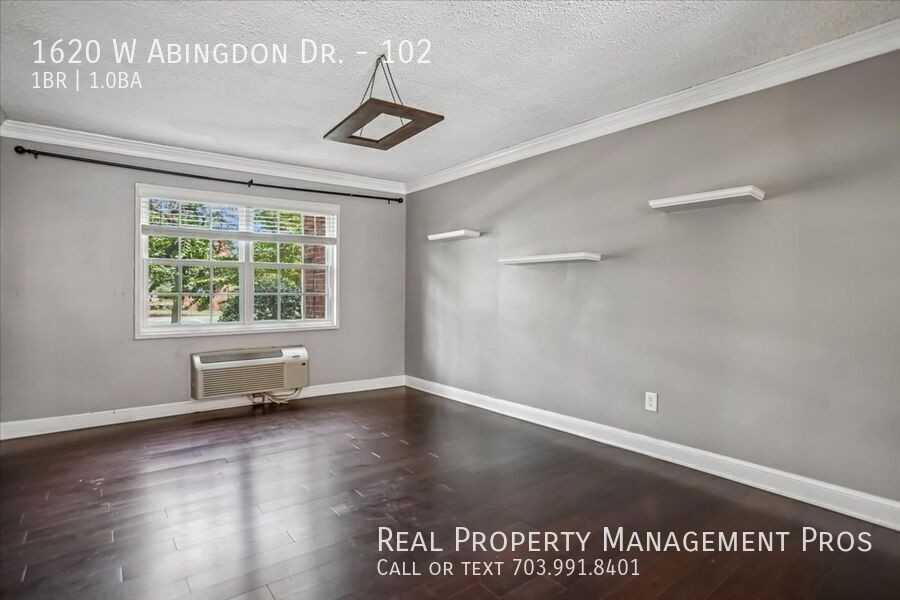 1620 W Abingdon Dr #102 - Photo 4 of 25