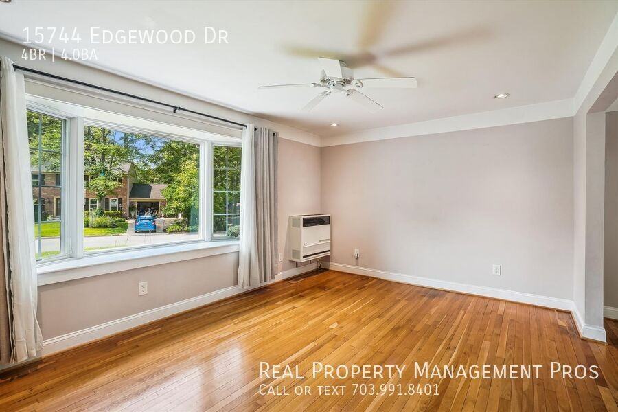 15744 Edgewood Dr - Photo 7 of 43