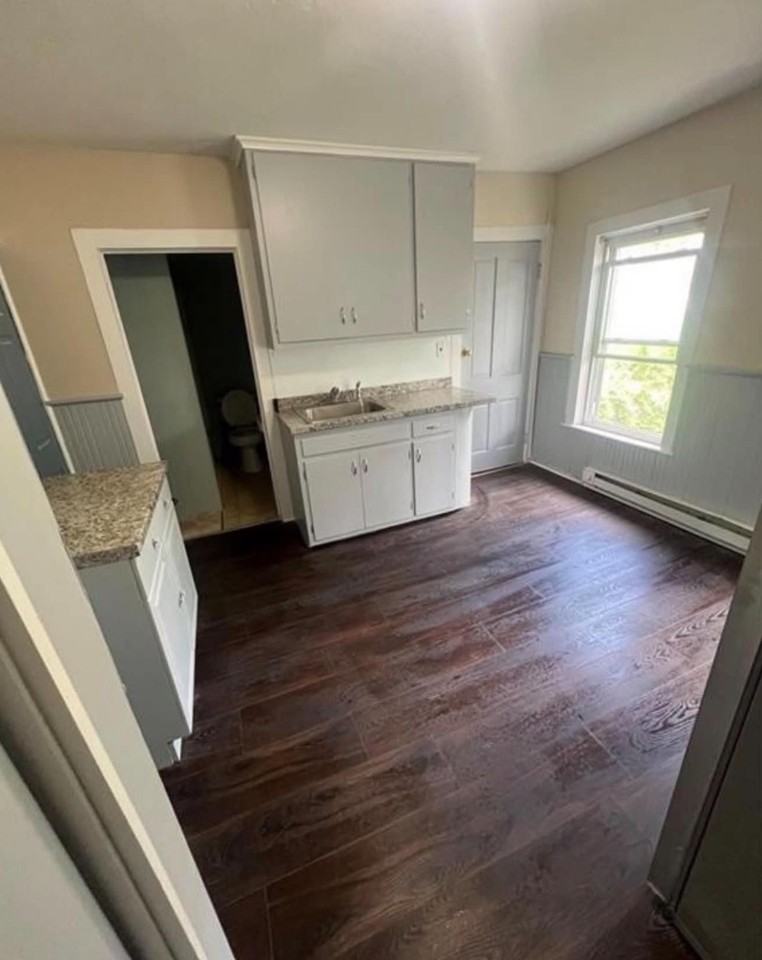 9 Raynes Ct #2AVAILABLE - Photo 2 of 7
