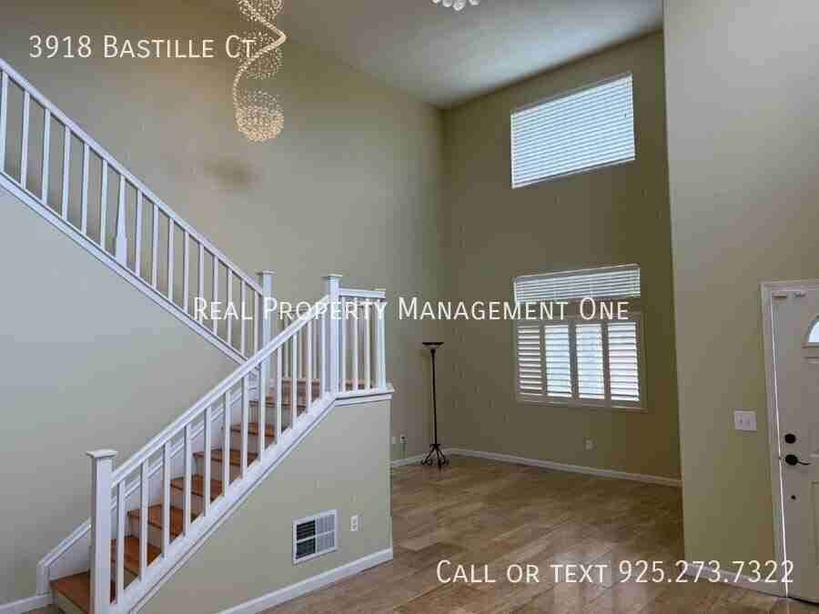 3918 Bastille Ct - Photo 7 of 36