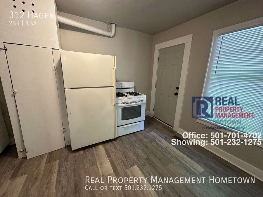 312 Hagen St - Photo 7 of 11