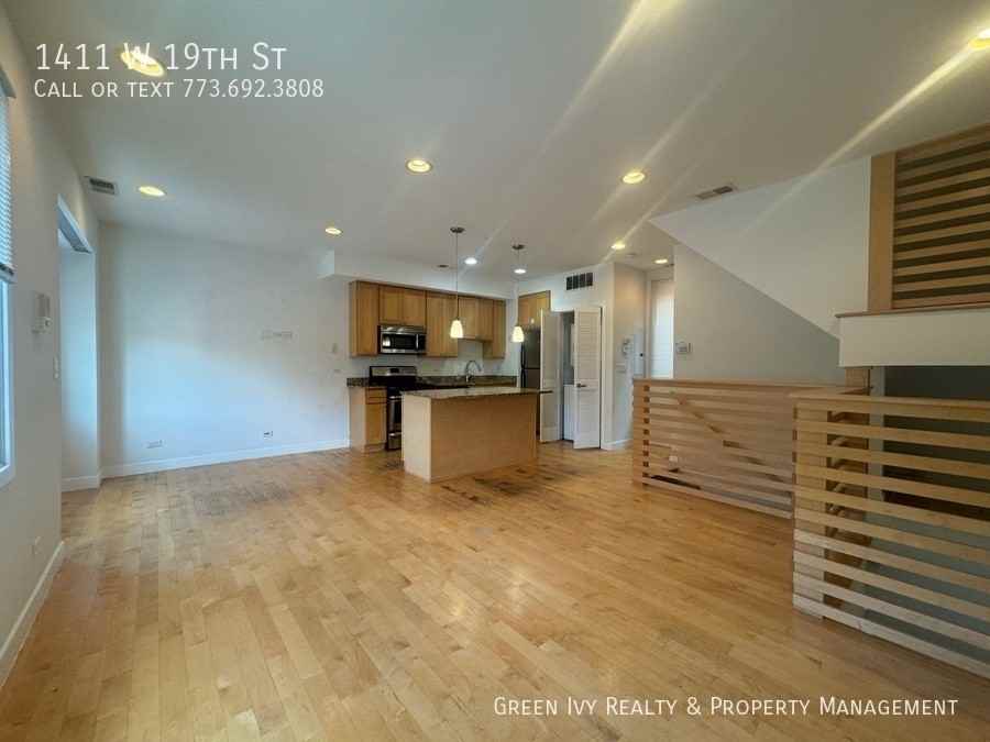 1411 W 19th St - Photo 2 of 21