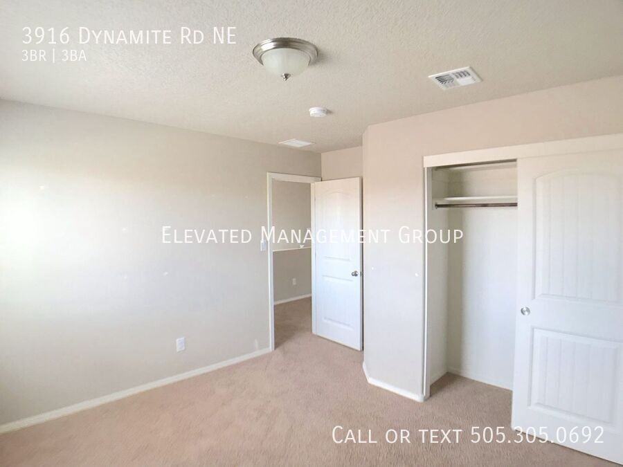 3916 Dynamite Rd Ne - Photo 7 of 16