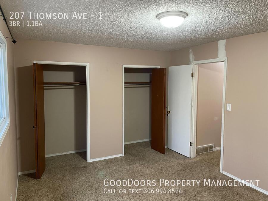 207 Thomson Ave #1 - Photo 7 of 12