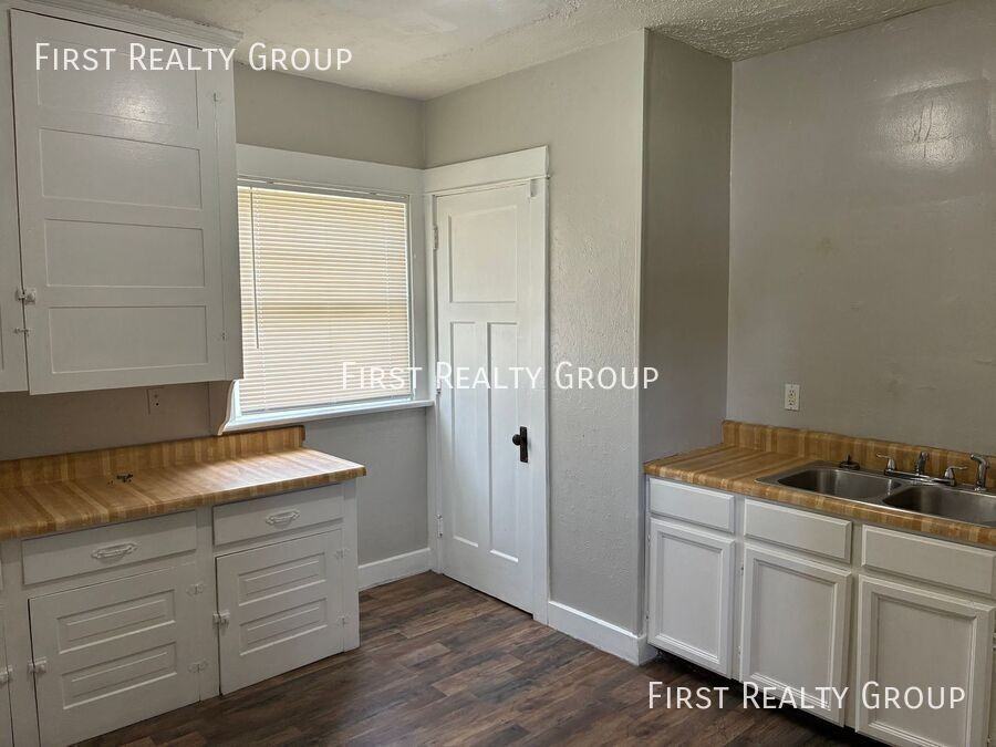 222 S Findlay St - Photo 4 of 8
