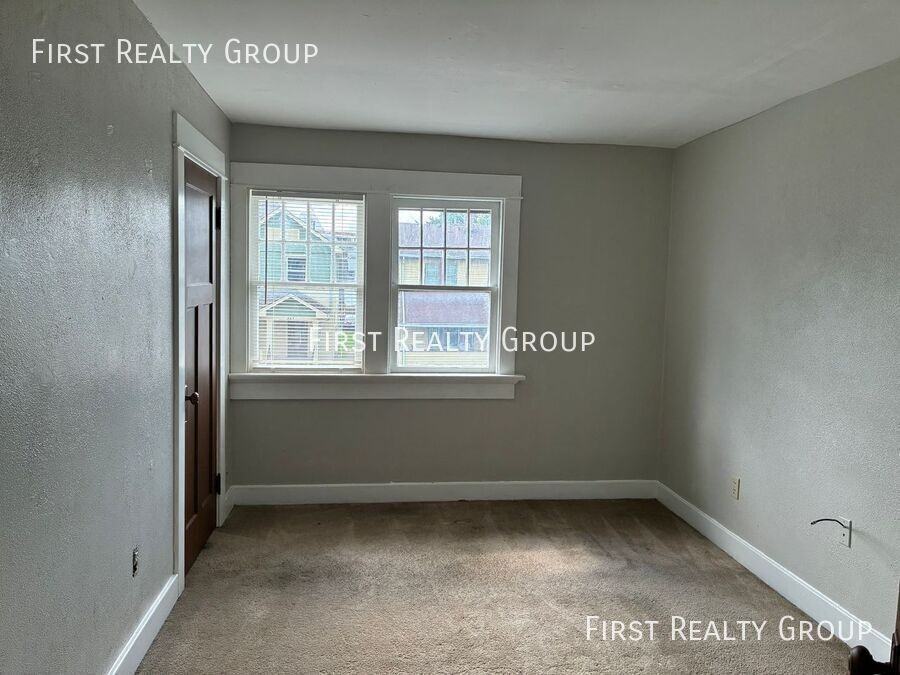 222 S Findlay St - Photo 5 of 8