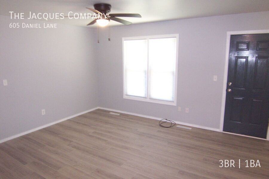 605 Daniel Ln - Photo 7 of 12