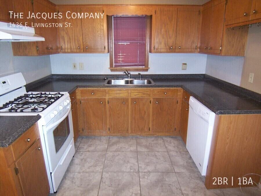 1436 E Livingston St - Photo 4 of 8