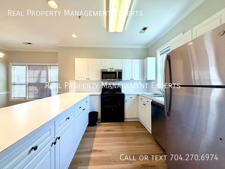 8969 Meadow Vista Rd - Photo 2 of 16