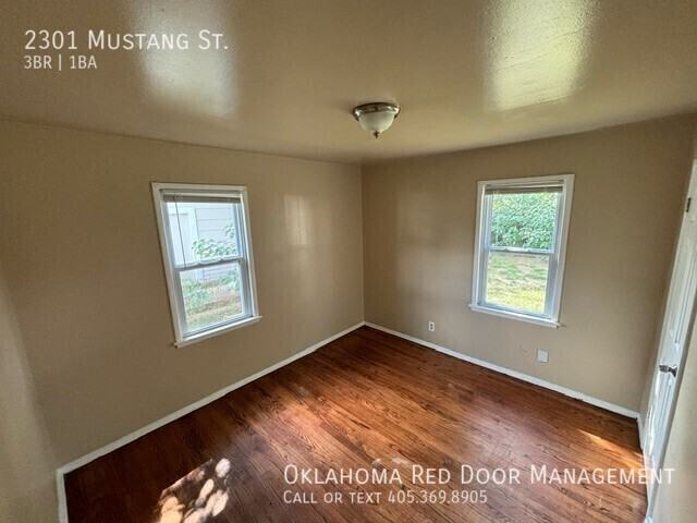 2301 Mustang St - Photo 6 of 18