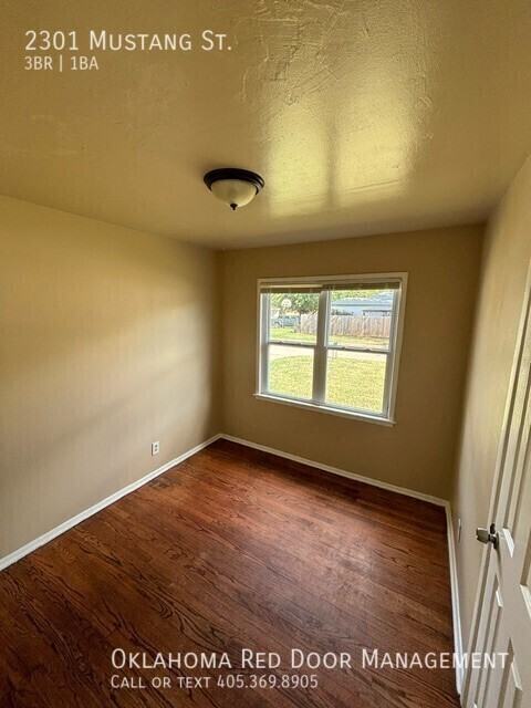 2301 Mustang St - Photo 7 of 18