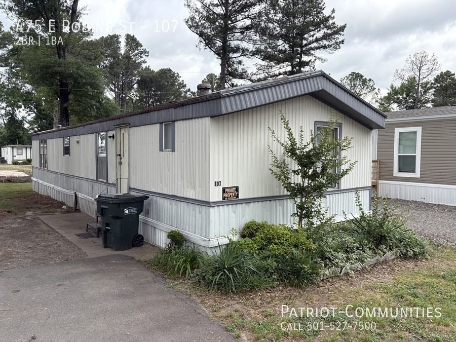 475 E Robins St #107