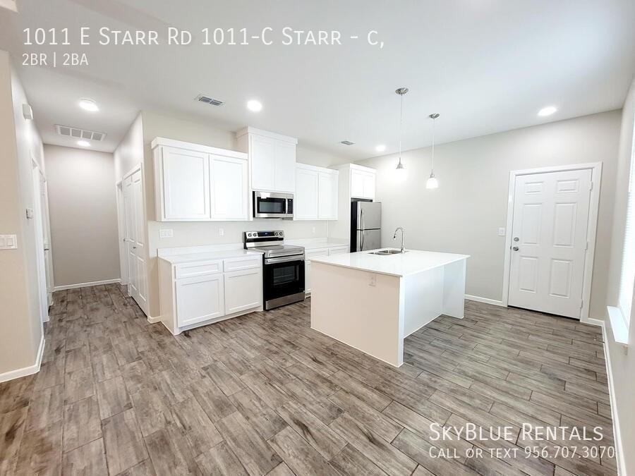 1011 E Starr St #C - Photo 5 of 12