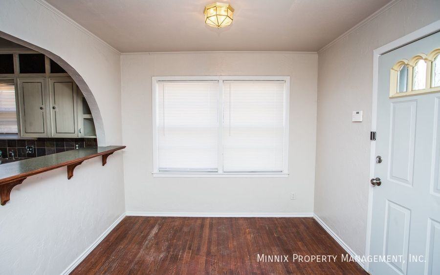 2615 45th St - Photo 5 of 27