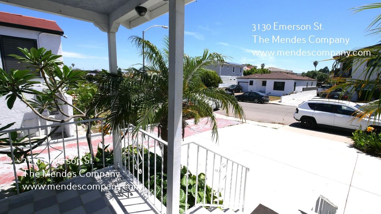 3130 Emerson St - Photo 4 of 33