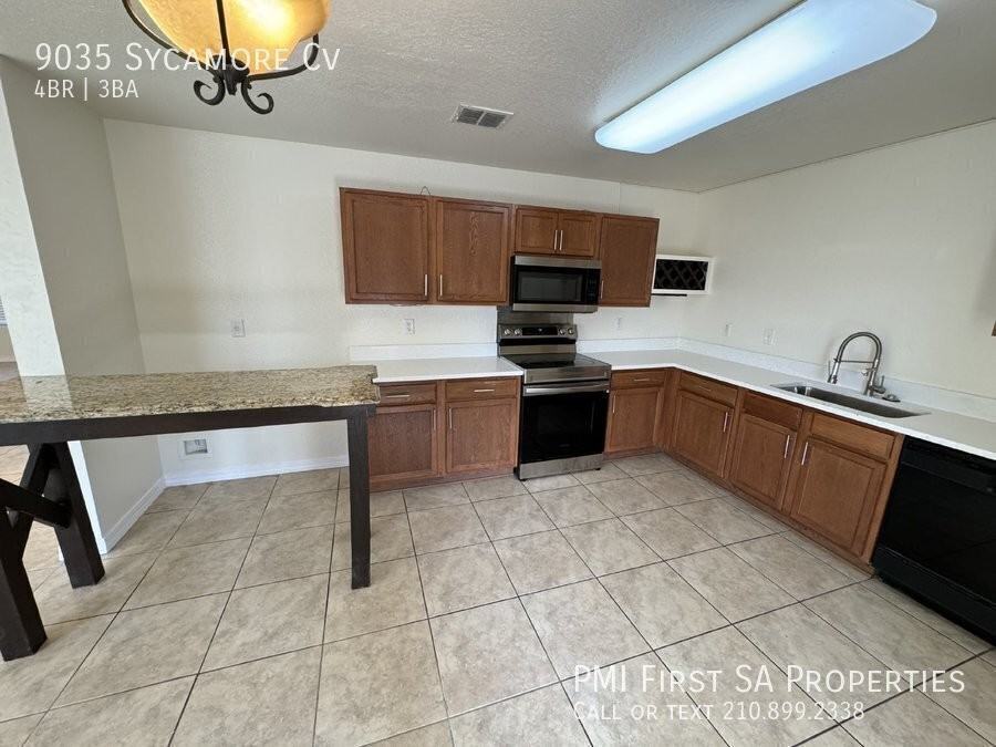 9035 Sycamore Cv - Photo 4 of 20