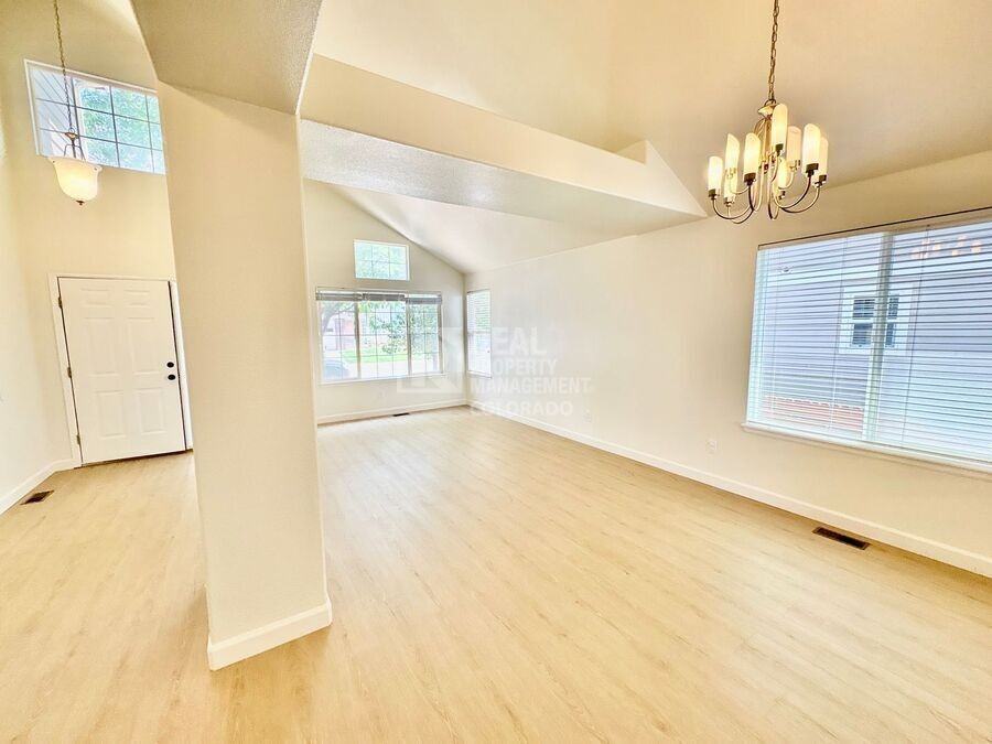 8407 Dove Ridge Way - Photo 3 of 36