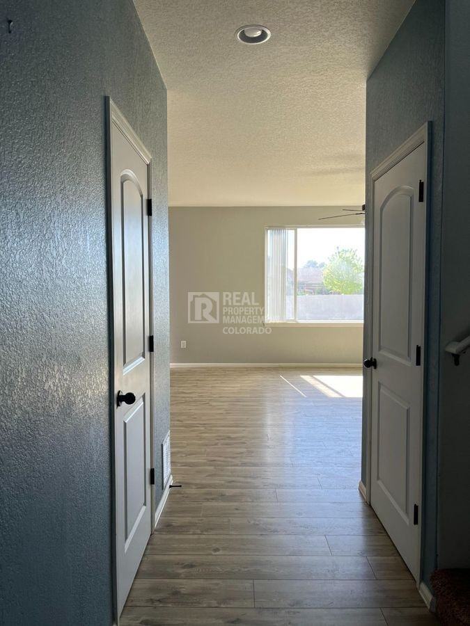 362 Shadowbrook Dr - Photo 5 of 50