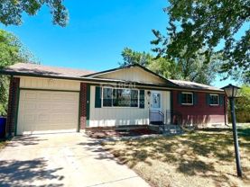 811 Holmes Dr - Photo 1 of 1