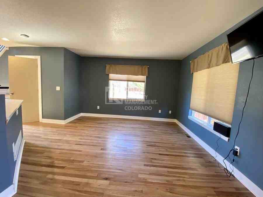 2021 Dove Creek Ct - Photo 7 of 32