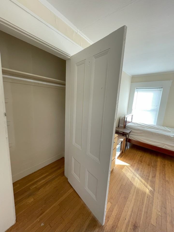 340 Broadway #ONLY - Photo 7 of 31
