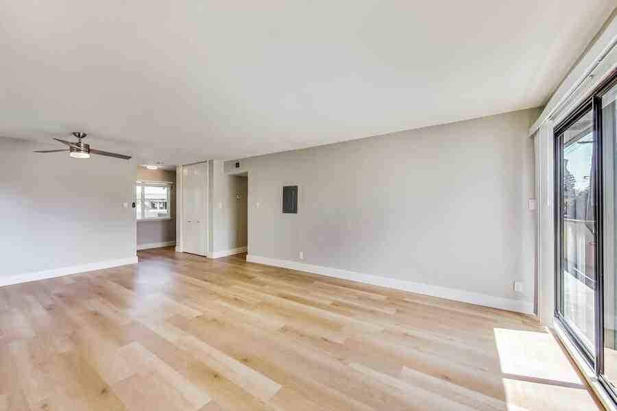 1709 Valota Rd - Photo 5 of 35
