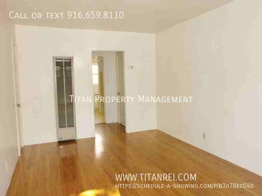 2320 G St #3 - Photo 2 of 8