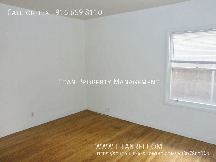 2320 G St #3 - Photo 5 of 8