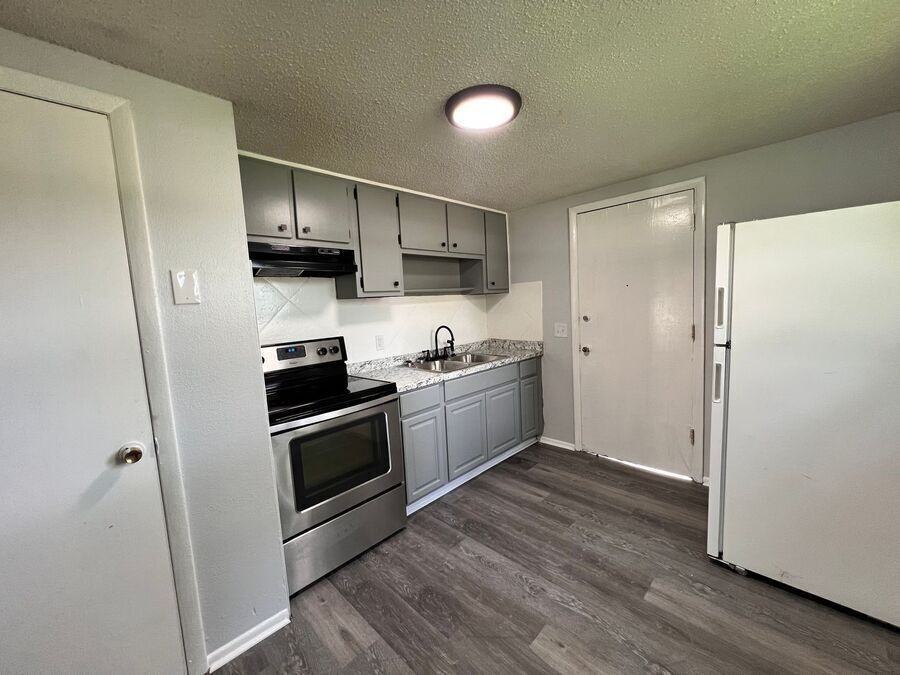 9316 Eastfield Rd #A - Photo 3 of 6
