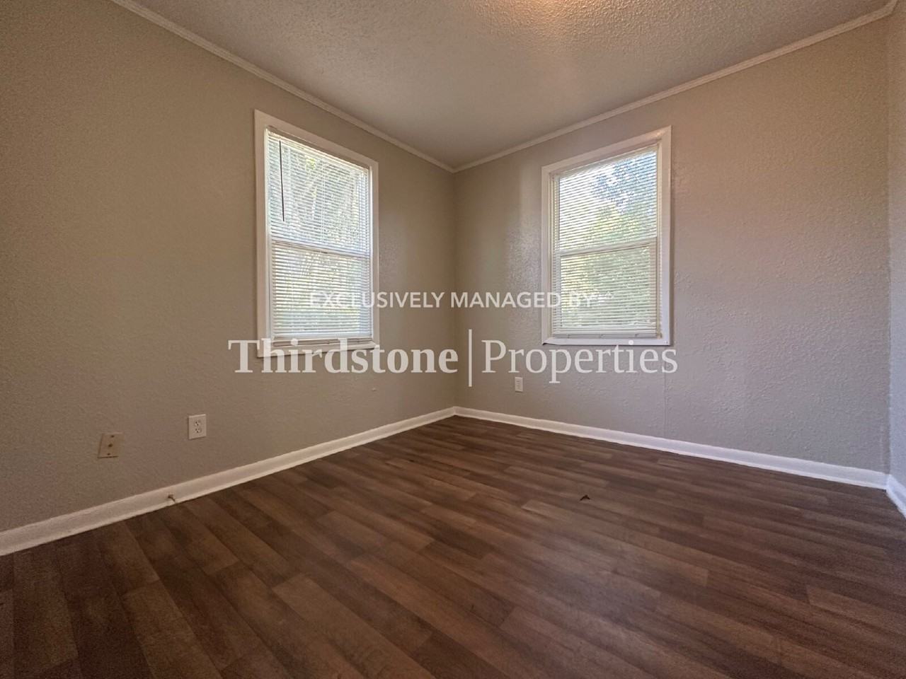 1853 W 6th St - Photo 6 of 15