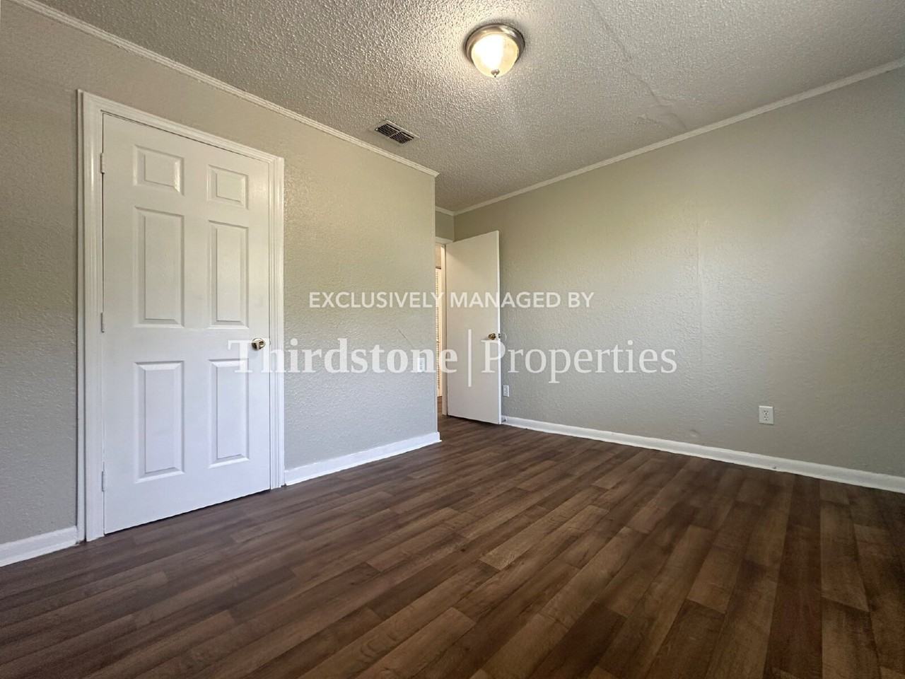 1853 W 6th St - Photo 7 of 15