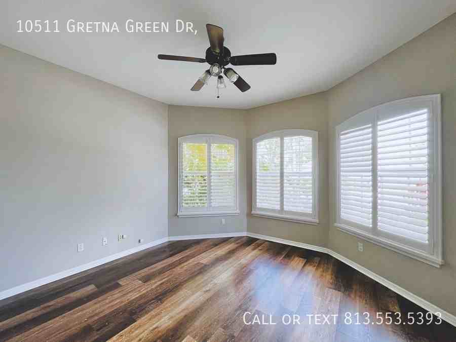 10511 Gretna Green Dr - Photo 4 of 23