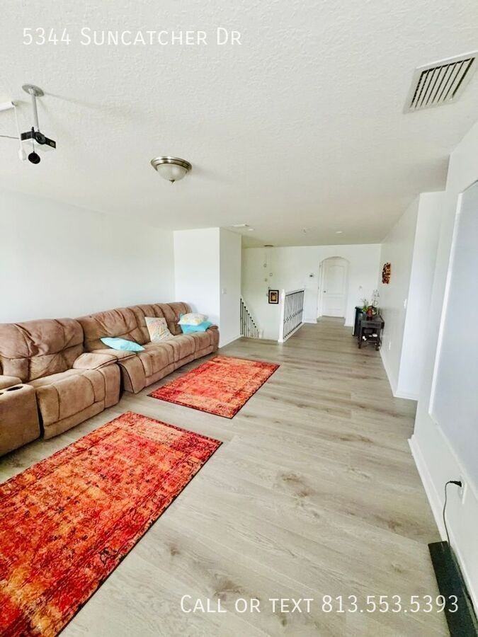 5344 Suncatcher Dr - Photo 6 of 50