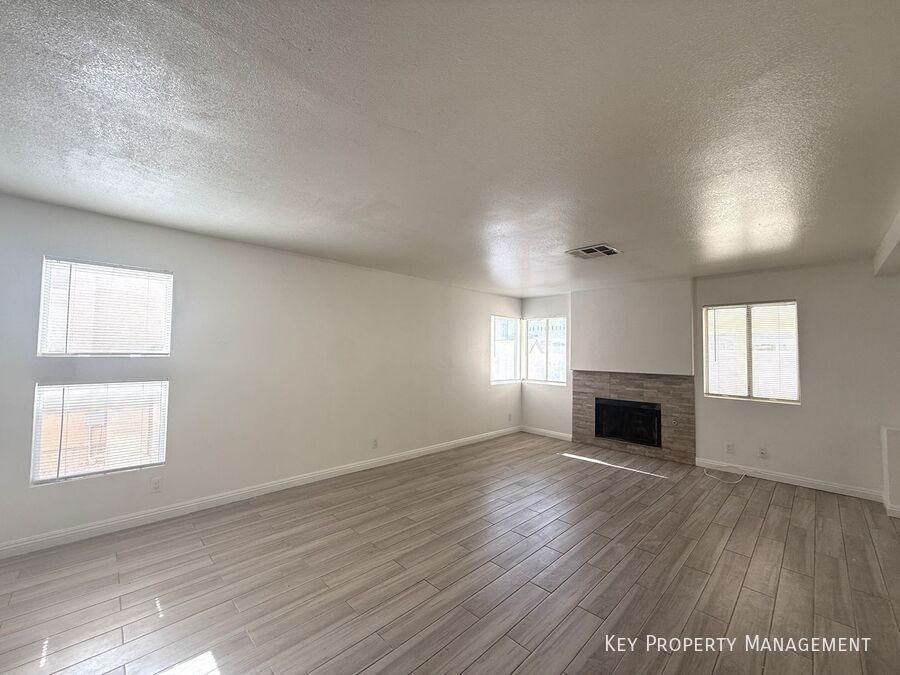 4537 Fireside Ln - Photo 3 of 22