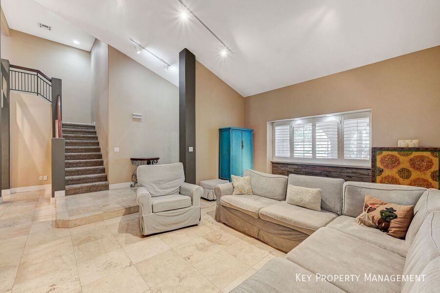 3880 Leisure Ln - Photo 3 of 17
