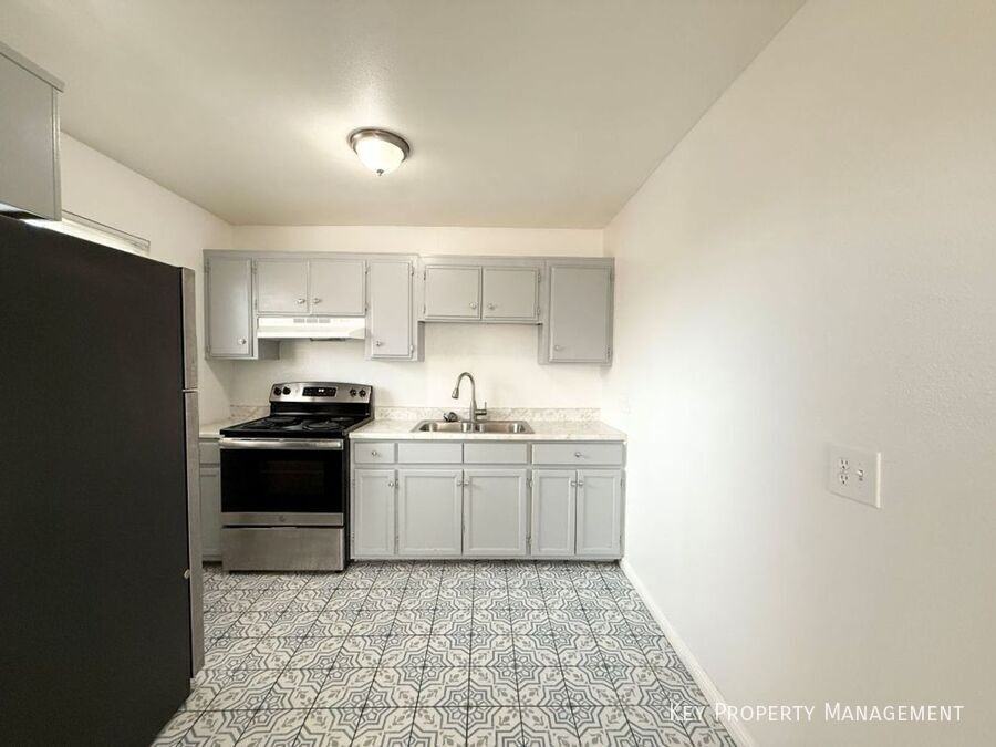 2105 Webster St #3 - Photo 7 of 19