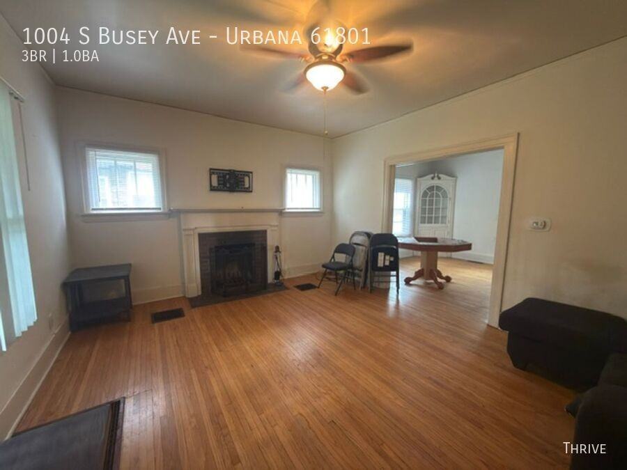 1004 S Busey Ave - Photo 2 of 9